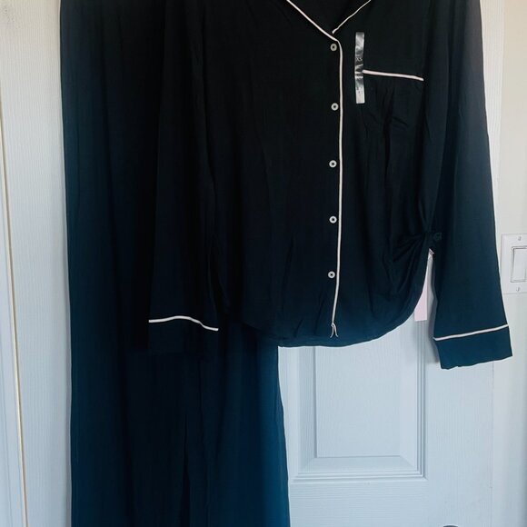 NWT 2PC Victoria's Secret Modal Soft Long Pajama Set  (small/XS) - Picture 6 of 10